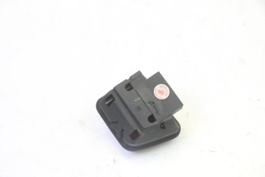 photo de INTERRUPTOR DE IGNIÇÃO PIAGGIO XEVO - X EVO 125 (2007 - 2017) - Outro ângulo de visão