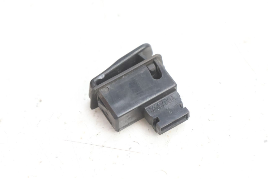 photo de INTERRUPTOR DE PARTIDA APRILIA ATLANTIC S 125 (2010 - 2013) - Zoom do estado de desgaste