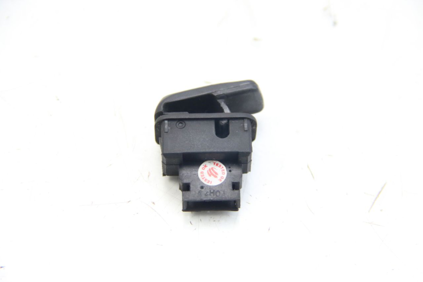 photo de COMUTADOR DE PARTIDA PIAGGIO BEVERLY 125 (2010 - 2015) - Zoom do estado de desgaste