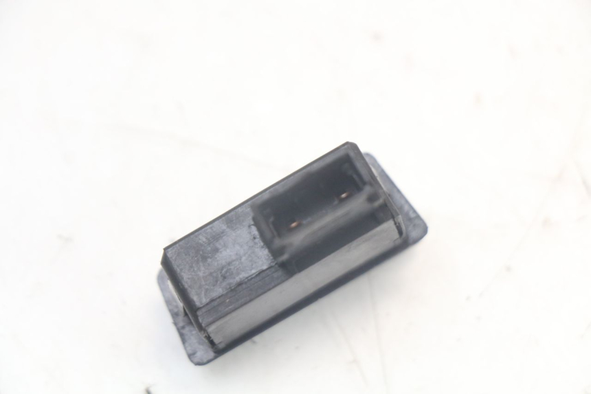 photo de INTERRUPTOR DE PARTIDA SYM FIDDLE 2 50 (2008 - 2013) - Outro ângulo de visão