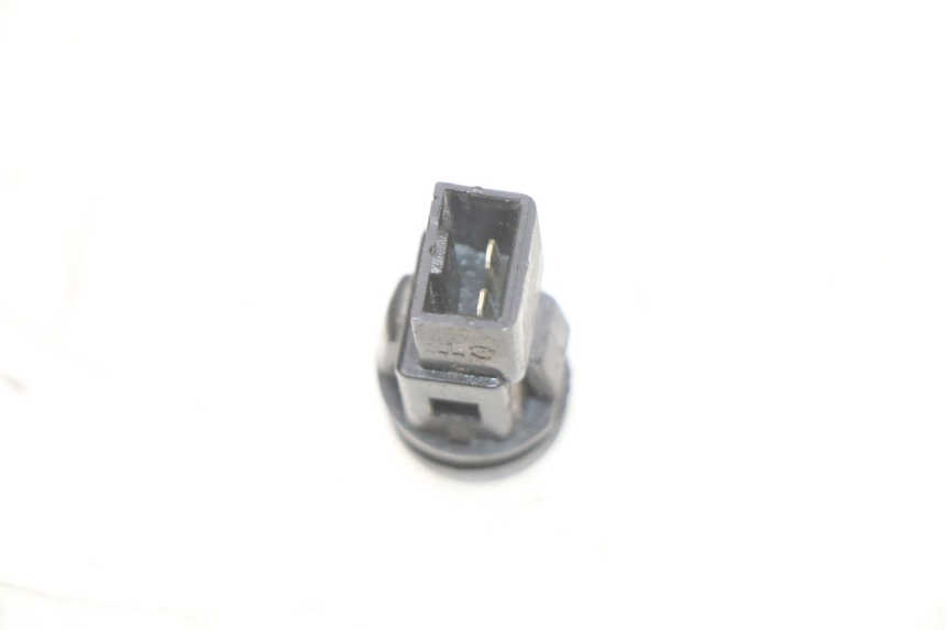 photo de INTERRUPTOR DE PARTIDA PIAGGIO FLY 2T 50 (2004 - 2017) - Zoom do estado de desgaste