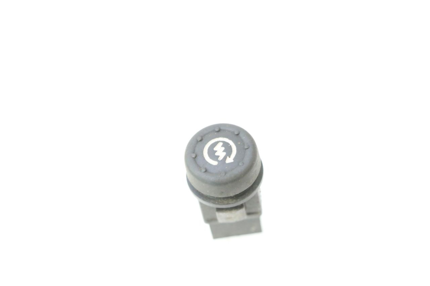 photo de INTERRUPTOR DE PARTIDA PIAGGIO FLY 2T 50 (2004 - 2017) - Detalhe da peça