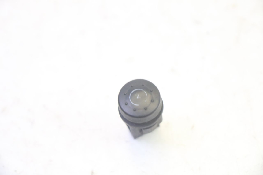 photo de COMUTADOR DE PARTIDA PIAGGIO FLY 4T 50 (2013 - 2017) - Detalhe da peça