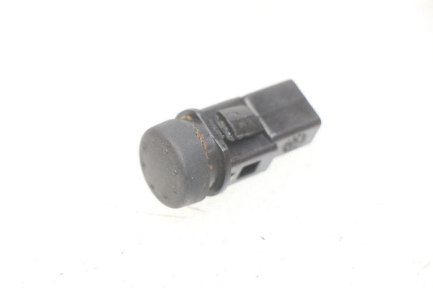 photo de INTERRUPTOR DE PARTIDA PIAGGIO FLY 100 (2006 - 2010) - Zoom do estado de desgaste