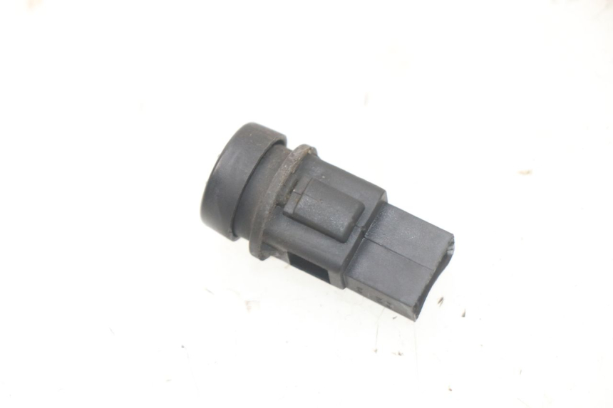 photo de COMANDO DE PARTIDA PIAGGIO LIBERTY 4T 50 (2009 - 2015) - Zoom do estado de desgaste