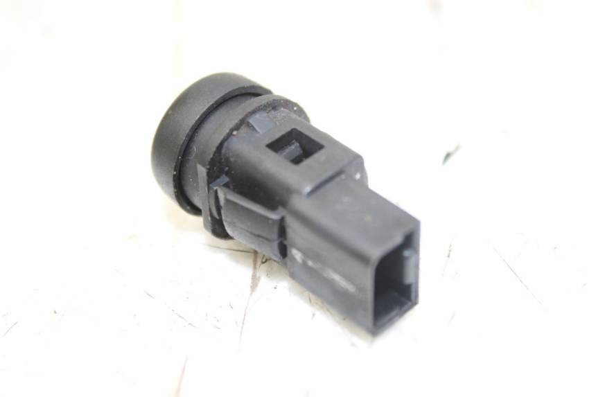 photo de INTERRUPTOR DE PARTIDA PIAGGIO LIBERTY 4T 50 (2004 - 2008) - Detalhe da peça