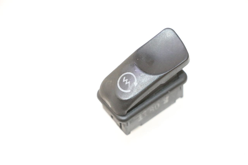 photo de COMANDO DE PARTIDA PIAGGIO LIBERTY IGET 4T 50 (2015 - 2020) - Detalhe da peça