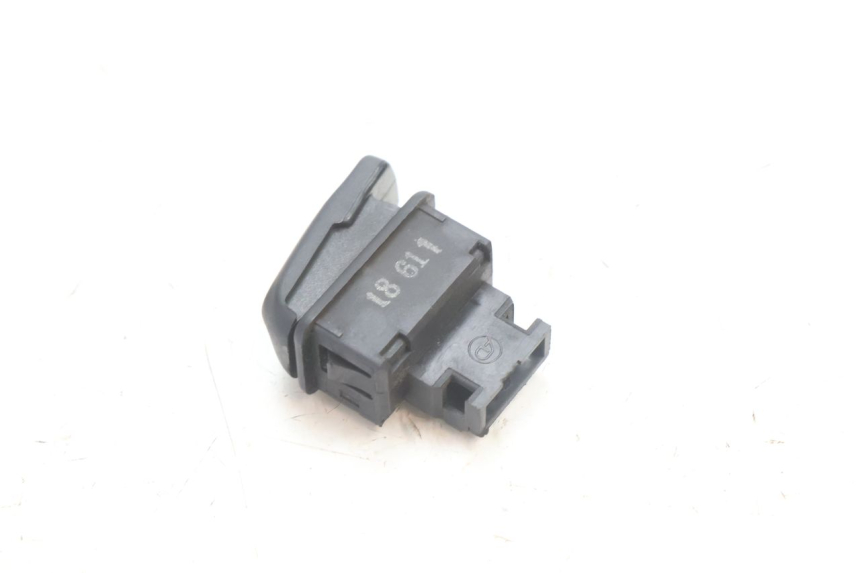 photo de INTERRUPTOR DE PARTIDA PIAGGIO LIBERTY IGET 4T 50 (2021 - 2025) - Zoom do estado de desgaste