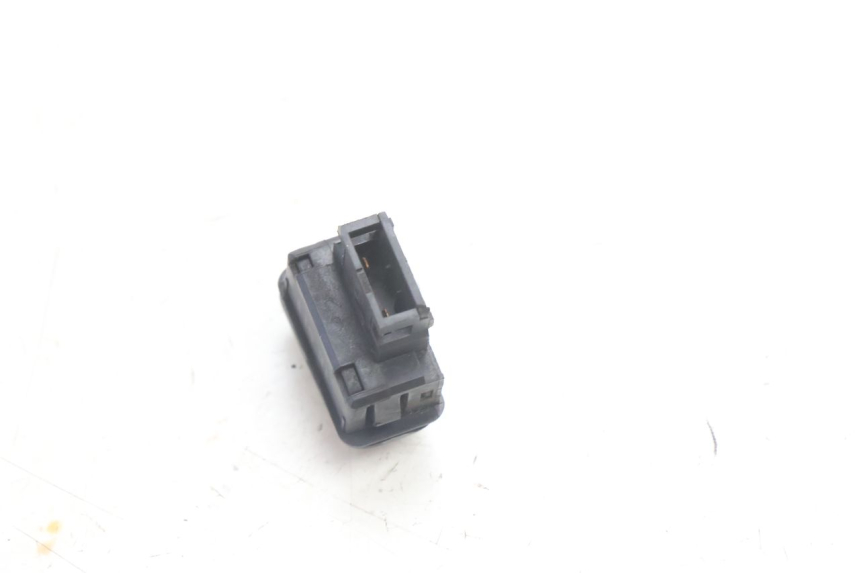 photo de INTERRUPTOR DE PARTIDA PIAGGIO LIBERTY IGET 4T 50 (2021 - 2025) - Outro ângulo de visão