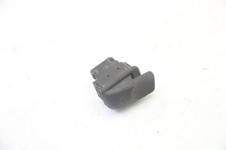 photo de INTERRUPTOR DE PARTIDA PIAGGIO LXV 4T 50 (2009 - 2013) - Detalhe da peça