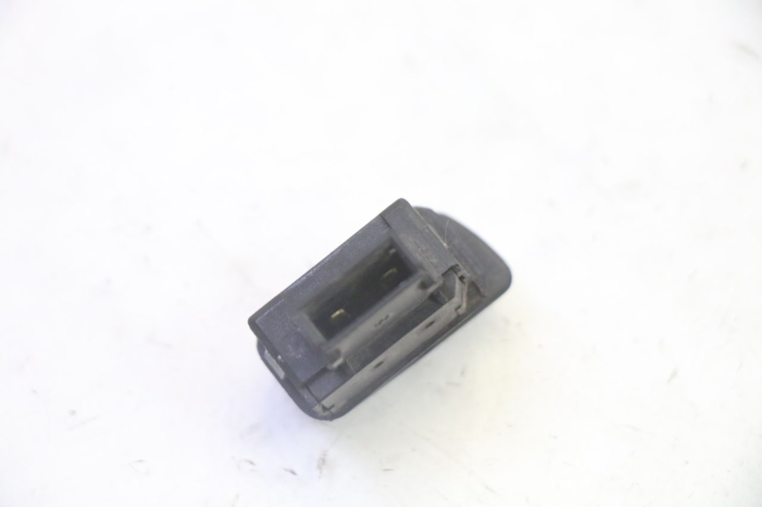 photo de INTERRUPTOR DE PARTIDA PIAGGIO LXV 4T 50 (2009 - 2013) - Outro ângulo de visão