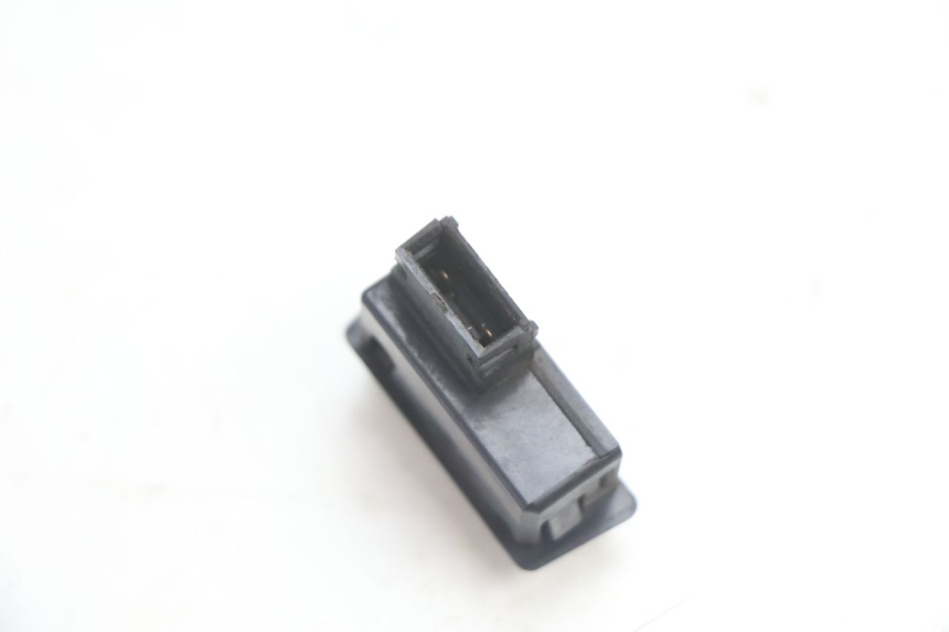 photo de INTERRUPTOR DE PARTIDA KYMCO MOVIE S 125 (2009 - 2018) - Outro ângulo de visão