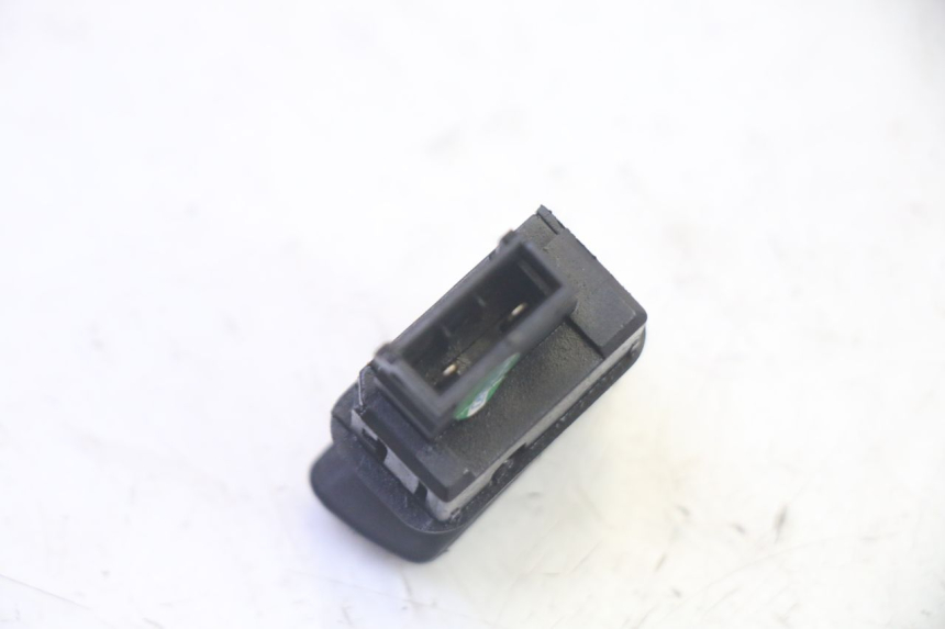 photo de INTERRUPTOR DE PARTIDA PIAGGIO MP3 RL 250 (2006 - 2010) - Outro ângulo de visão