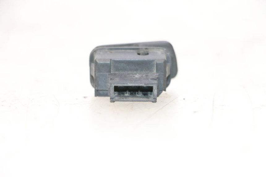 photo de INTERRUPTOR DE PARTIDA PIAGGIO MP3 RL 250 (2006 - 2010) - Detalhe da peça