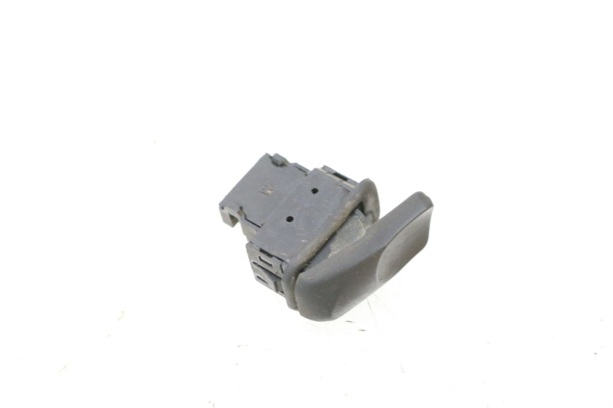 photo de COMUTADOR DE PARTIDA PIAGGIO MP3 125 (2006 - 2014) - Detalhe da peça