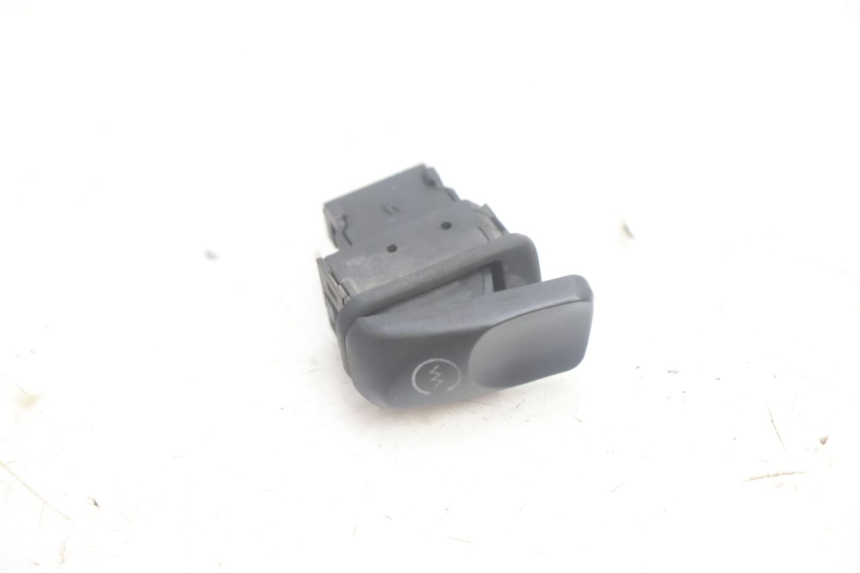 photo de COMUTADOR DE PARTIDA PIAGGIO MP3 125 (2006 - 2014) - Detalhe da peça