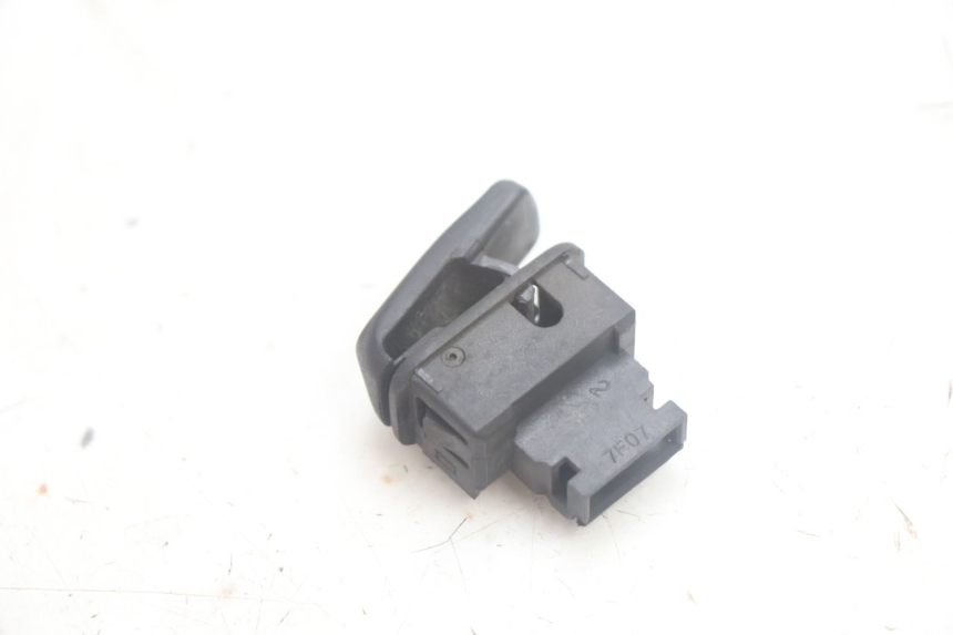 photo de COMUTADOR DE PARTIDA PIAGGIO MP3 125 (2006 - 2014) - Zoom do estado de desgaste
