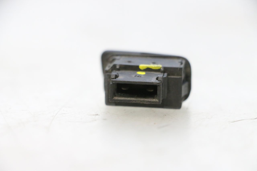photo de INTERRUPTOR DE PARTIDA PIAGGIO MP3 500 (2011 - 2015) - Zoom do estado de desgaste