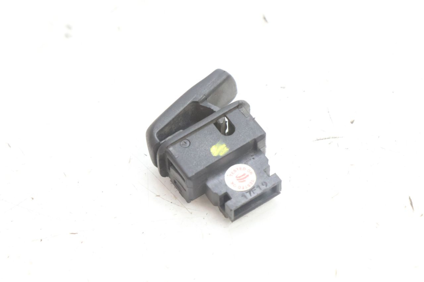 photo de COMUTADOR DE PARTIDA PIAGGIO MP3 500 (2016 - 2018) - Zoom do estado de desgaste