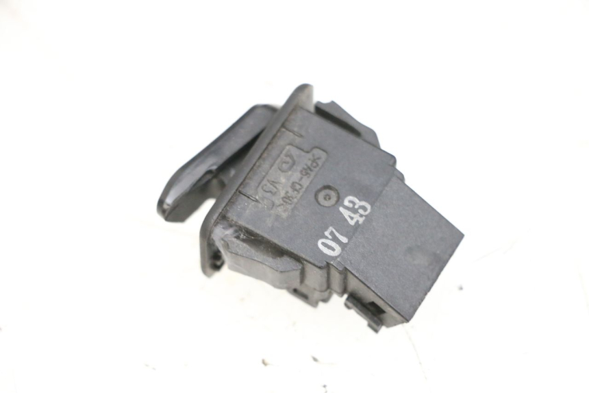 photo de COMUTADOR DE PARTIDA YAMAHA NEO'S CORE 1 (2022 - 2026) - Zoom do estado de desgaste