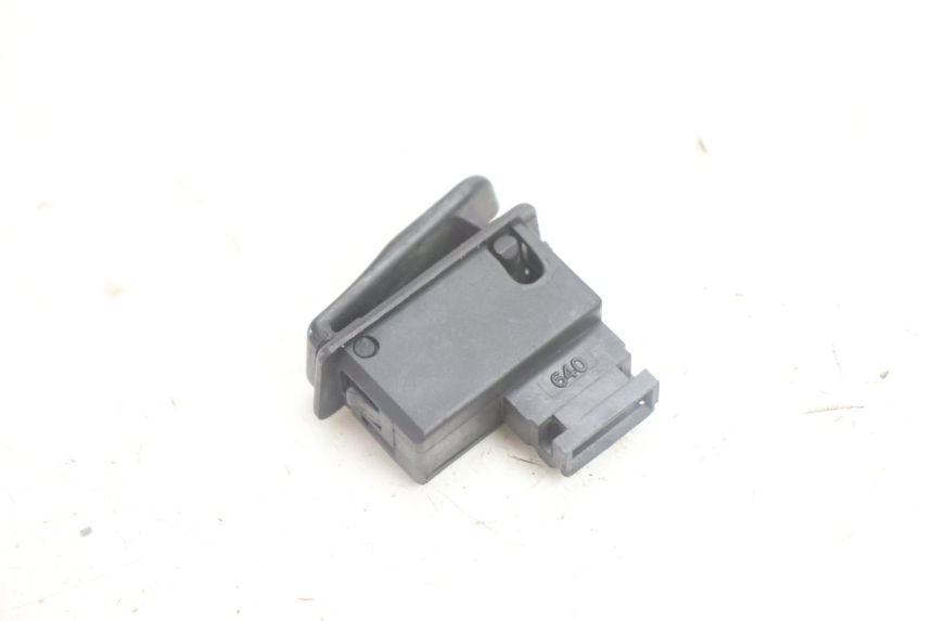 photo de INTERRUPTOR DE PARTIDA YAMAHA NEO'S NEOS 2T 50 (1998 - 2007) - Zoom do estado de desgaste