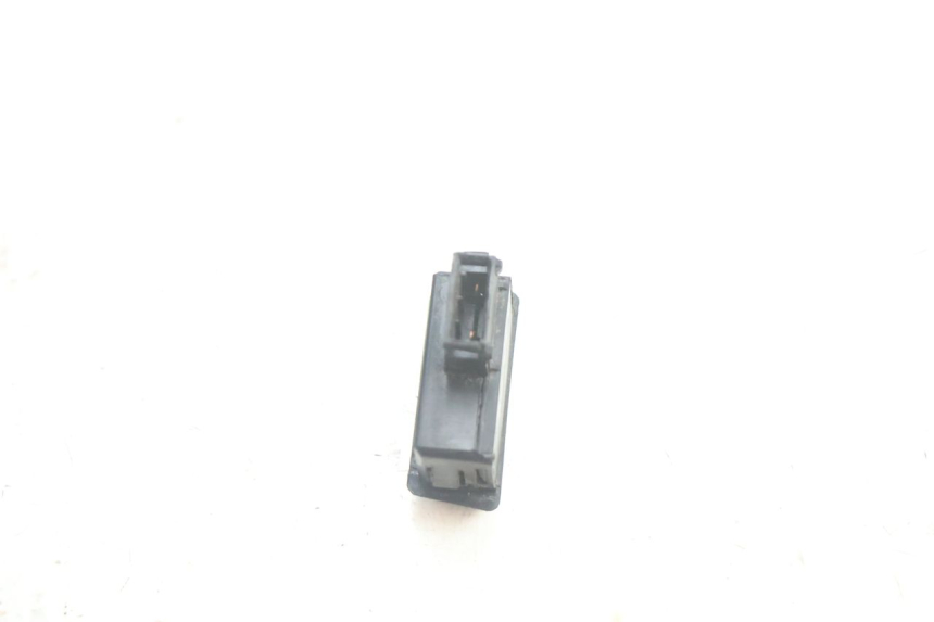 photo de INTERRUPTOR DE PARTIDA KYMCO LIKE 4T 50 (2019 - 2025) - Outro ângulo de visão