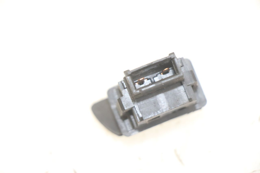 photo de COMUTADOR DE PARTIDA HONDA PCX (JF28) 125 (2009 - 2011) - Zoom do estado de desgaste