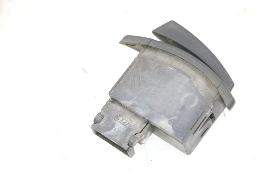 photo de COMANDO DE PARTIDA PEUGEOT BELVILLE 125 (2017 - 2021) - Detalhe da peça