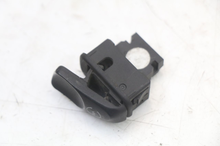 photo de COMANDO DE PARTIDA PIAGGIO VESPA LX 2T 50 (2005 - 2013) - Zoom do estado de desgaste