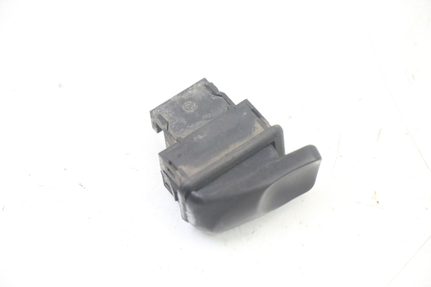photo de COMANDO DE PARTIDA PIAGGIO VESPA LX 2T 50 (2005 - 2013) - Detalhe da peça