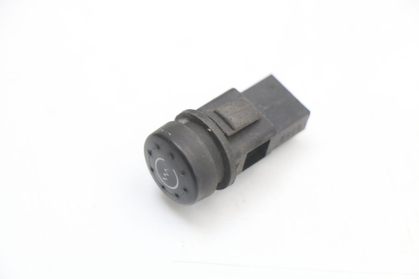 photo de COMANDO DE PARTIDA GILERA RUNNER SP 50 (2009 - 2017) - Detalhe da peça