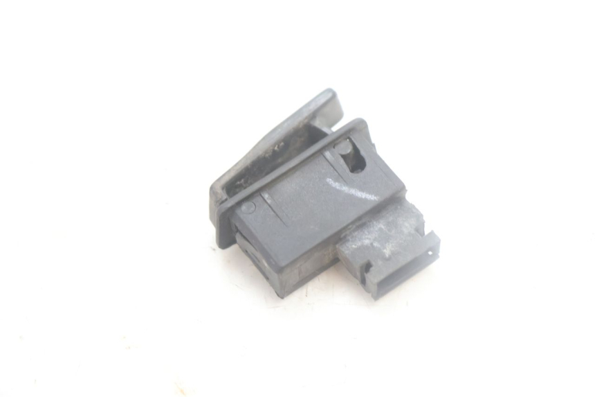 photo de COMANDO DE PARTIDA HONDA SCV LEAD 100 (2003 - 2007) - Zoom do estado de desgaste