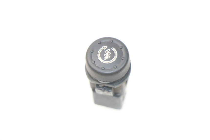 photo de INTERRUPTOR DE PARTIDA APRILIA SR 2T 50 (2012 - 2017) - Zoom do estado de desgaste