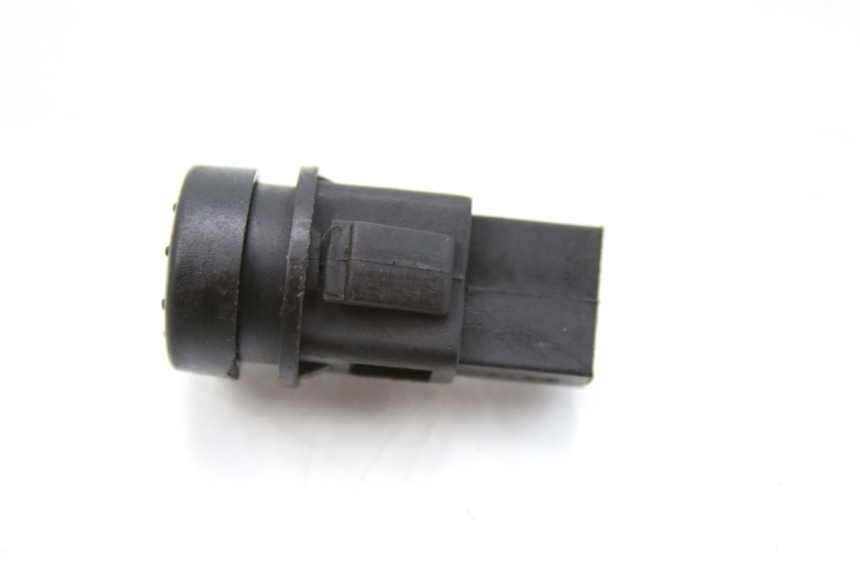 photo de INTERRUPTOR DE PARTIDA APRILIA SR 2T 50 (2012 - 2017) - Zoom do estado de desgaste