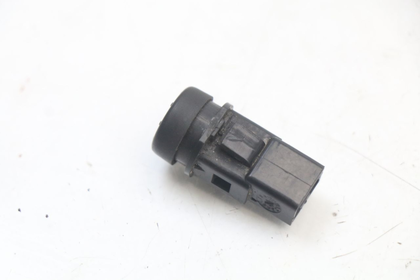 photo de COMUTADOR DE PARTIDA APRILIA SR MOTARD 50 (2012 - 2018) - Zoom do estado de desgaste
