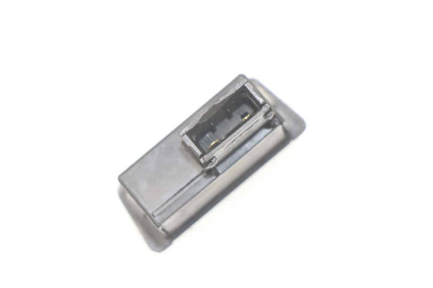 photo de INTERRUPTOR DE PARTIDA PEUGEOT TWEET 4T 50 (2018 - 2022) - Zoom do estado de desgaste