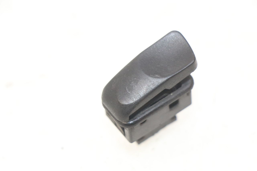 photo de COMUTADOR DE PARTIDA PIAGGIO VESPA LX 125 (2005 - 2010) - Vista principal