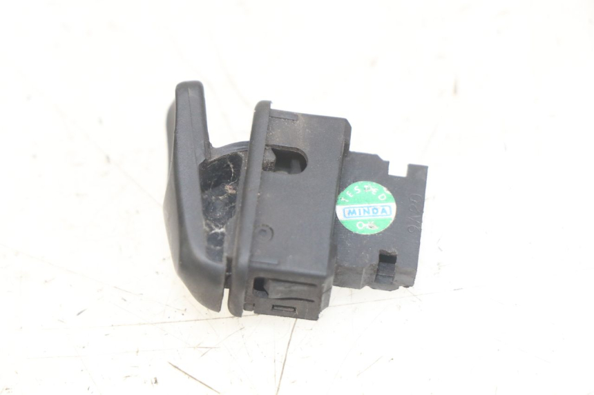 photo de INTERRUPTOR DE PARTIDA PIAGGIO VESPA LXV 125 (2006 - 2009) - Zoom do estado de desgaste