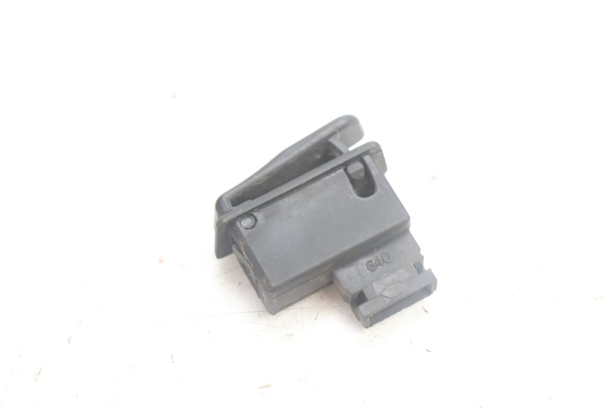 photo de COMANDO DE PARTIDA YAMAHA XMAX X-MAX 125 (2006 - 2009) - Zoom do estado de desgaste