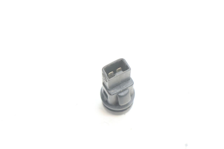 photo de INTERRUPTOR DE PARTIDA PIAGGIO X8 STREET 125 (2006 - 2007) - Outro ângulo de visão