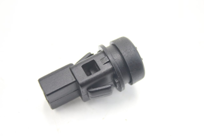 photo de COMANDO DE PARTIDA PIAGGIO X9 EVOLUTION 125 (2003 - 2007) - Detalhe da peça
