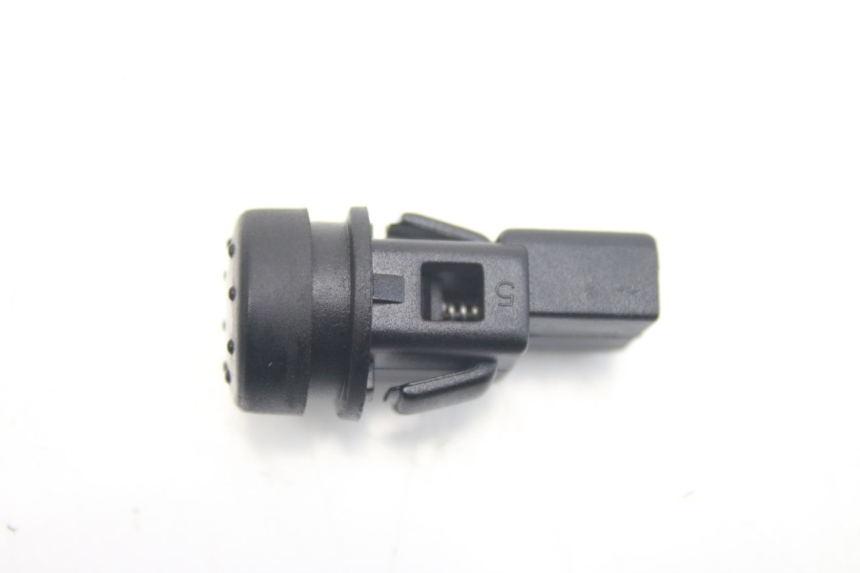 photo de COMANDO DE PARTIDA PIAGGIO X9 EVOLUTION 125 (2003 - 2007) - Zoom do estado de desgaste