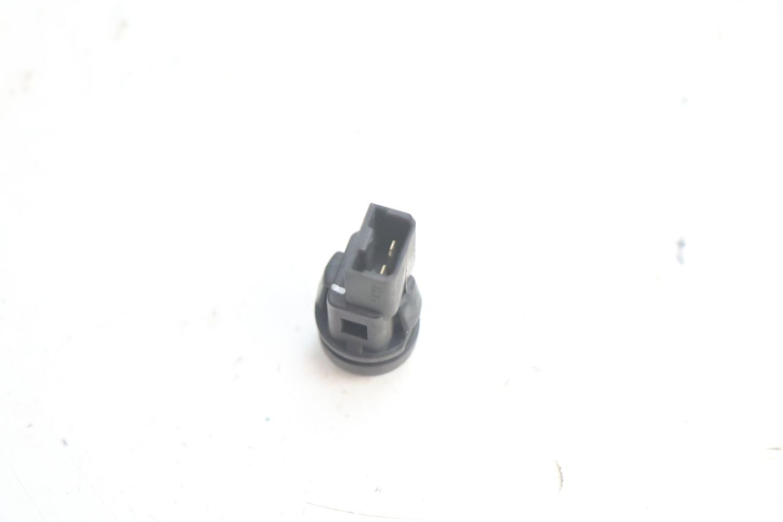 photo de COMANDO DE PARTIDA PIAGGIO X9 EVOLUTION 125 (2003 - 2007) - Outro ângulo de visão
