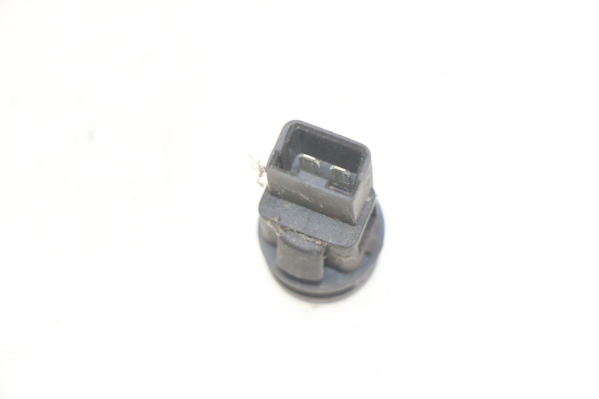 photo de COMANDO DE PARTIDA PIAGGIO XEVO - X EVO 125 (2007 - 2017) - Zoom do estado de desgaste