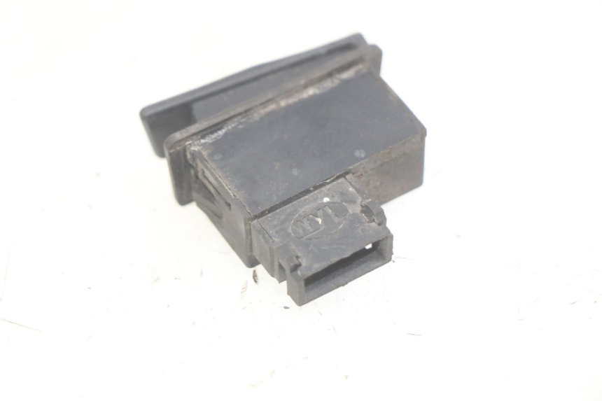 photo de INTERRUPTOR DE PARTIDA YIYING YY125T 125 (2006 - 2014) - Zoom do estado de desgaste
