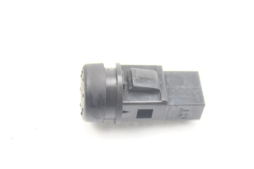photo de COMUTADOR DE PARTIDA PIAGGIO ZIP 2T 50 (2009 - 2019) - Zoom do estado de desgaste