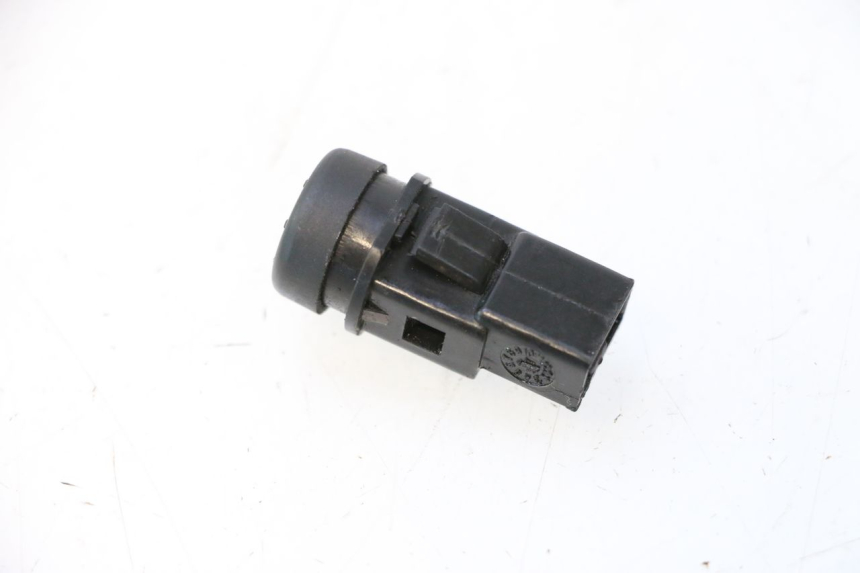 photo de COMUTADOR DE PARTIDA PIAGGIO ZIP 2T 50 (2009 - 2019) - Zoom do estado de desgaste