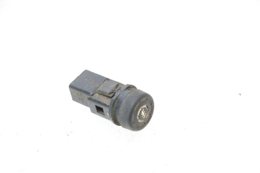 photo de COMANDO DE PARTIDA PIAGGIO ZIP 4T 50 (2018 - 2020) - Detalhe da peça