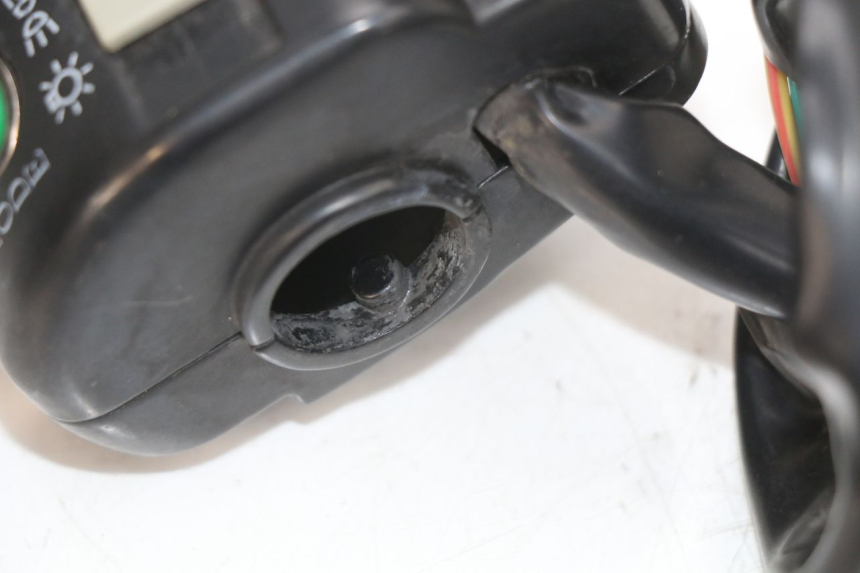 photo de COMANDO DIREITO E-MAX 80L 1 (2011 - 2014) - Pontos de fixação