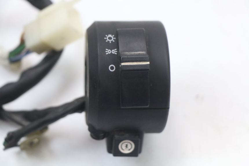 photo de COMANDO DIREITO DAELIM A-FOUR 2T 50 (2005 - 2012) - Detalhe da peça